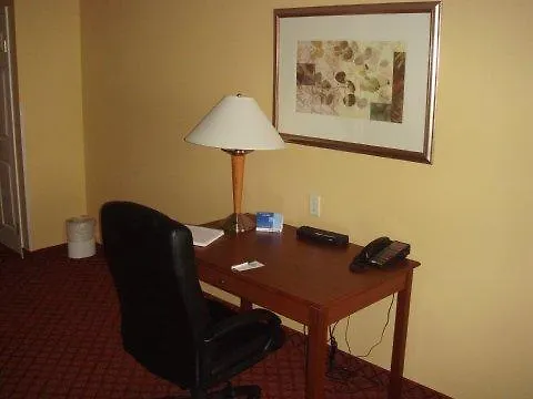 Express West By Ihg Hotel 3*
