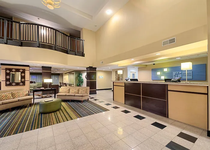 Express West By Ihg 3*
