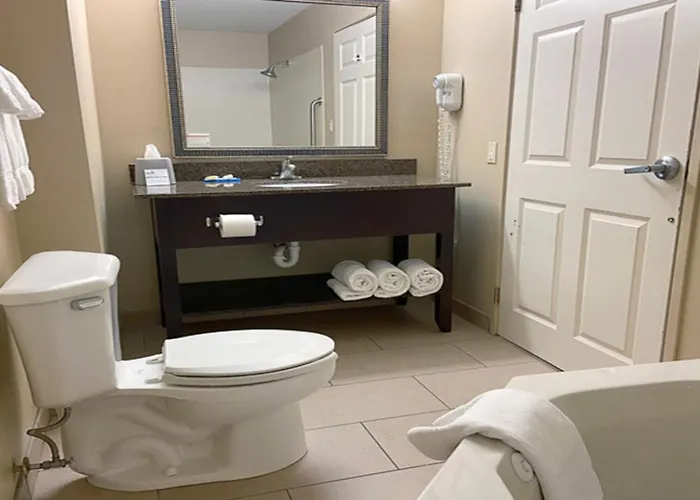 Express West By Ihg Bloomington