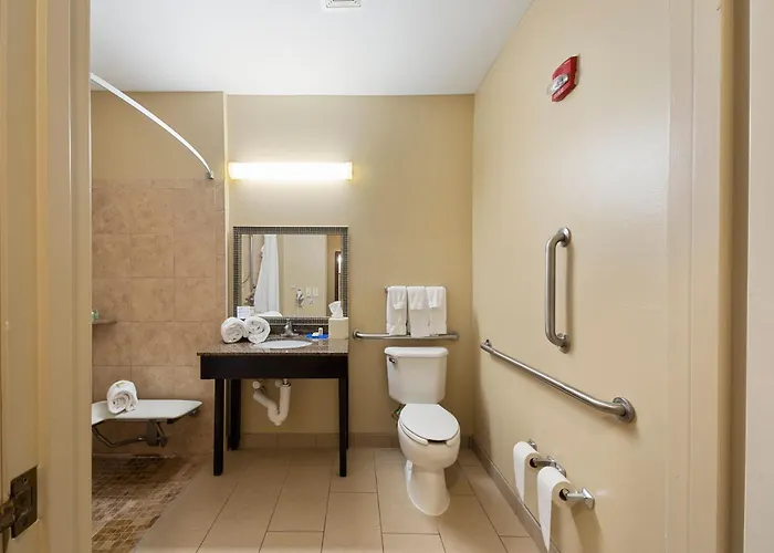Express West By Ihg 3*