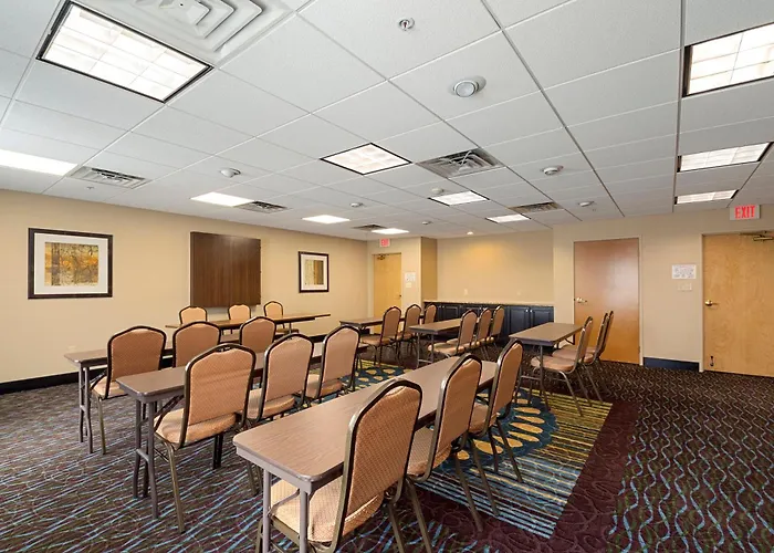 Express West By Ihg 3* Bloomington