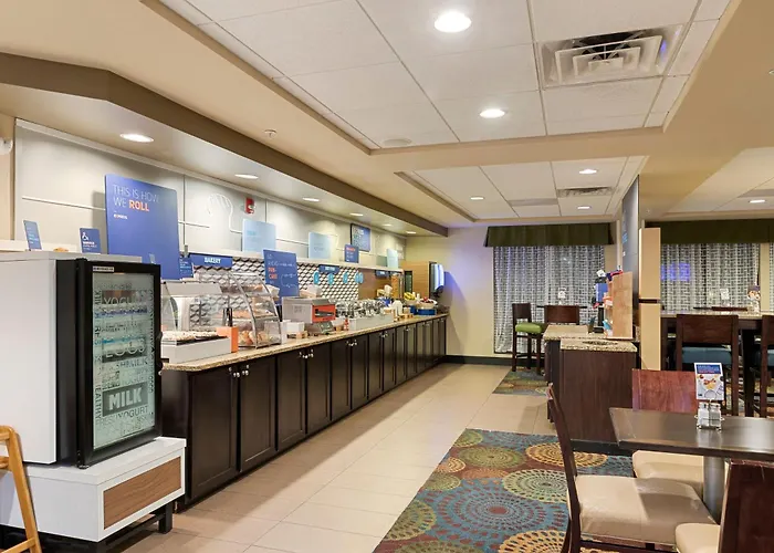Express West By Ihg Hotel Bloomington