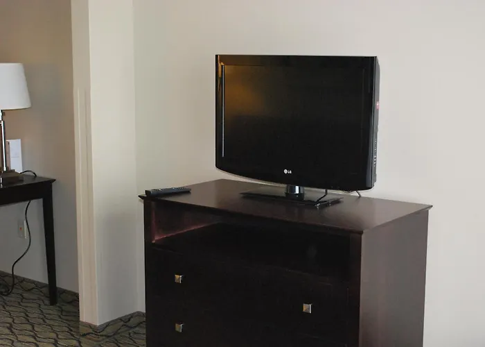 Hotel Express West By Ihg Bloomington