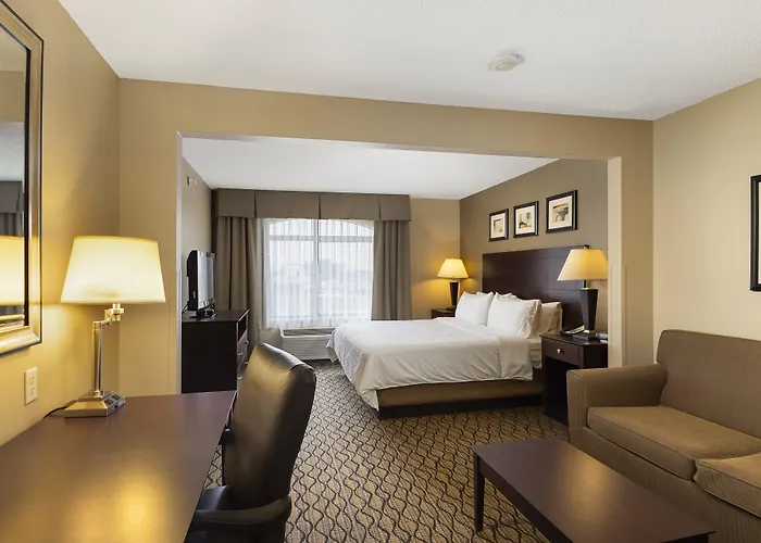 Express West By Ihg Hotel