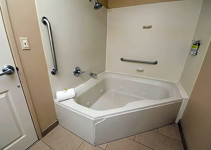 Express West By Ihg Bloomington