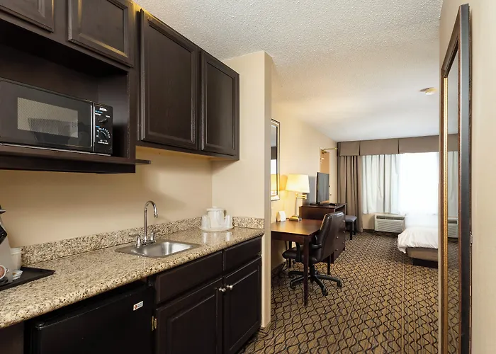 Express West By Ihg 3*