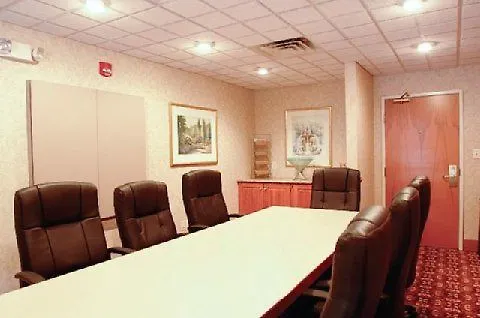 Express West By Ihg Hotel